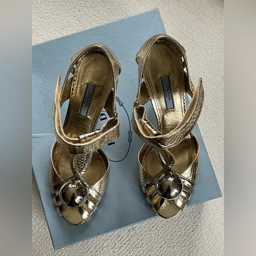 PRADA Gold peeptoe pump sandals size 40/US 10, iconic, worn once - Picture 3 of 12